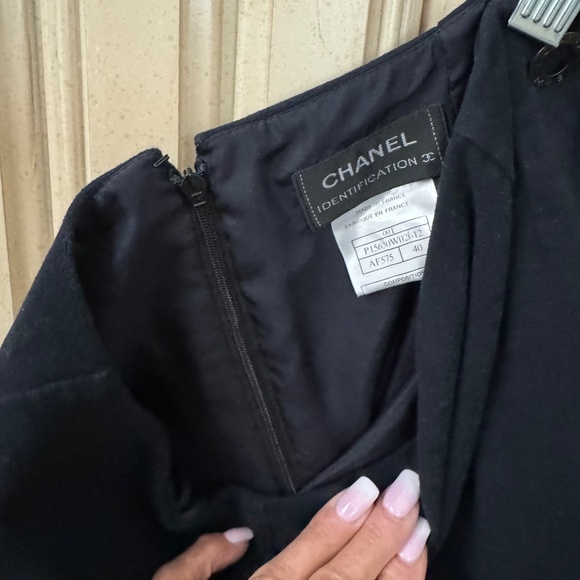 Stunning Chanel 2 piece Quilted outfit. Size 40 - Picture 2 of 10